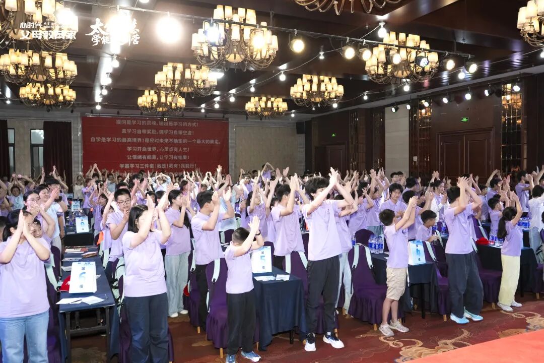 老公常年不在家,却在冲突中挡在我前面——那一刻,我才真正读懂什么是“家庭第一定律”!