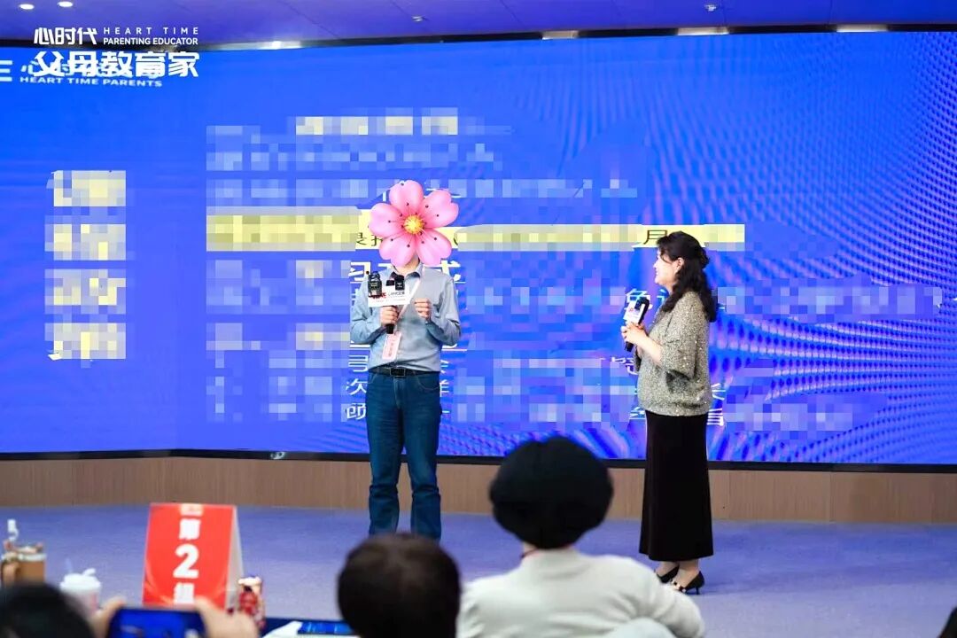 孩子18岁了还不会照顾自己,怪谁?文聪老师的一句话,说透了包办型父母的焦虑!