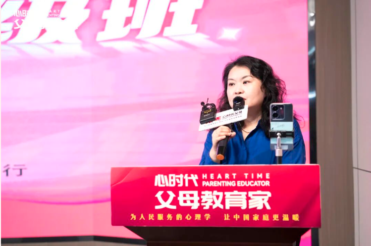孩子提条件,父母如何才能不被拿捏?文聪老师:“亲子博弈,谁急着谈判,谁就输了!”