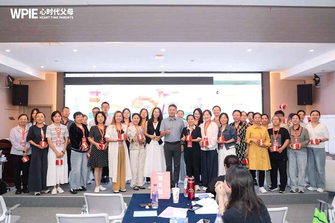 高二孩子考100多分,妈妈想让他复读高一?王克老师:“千万别回头!”